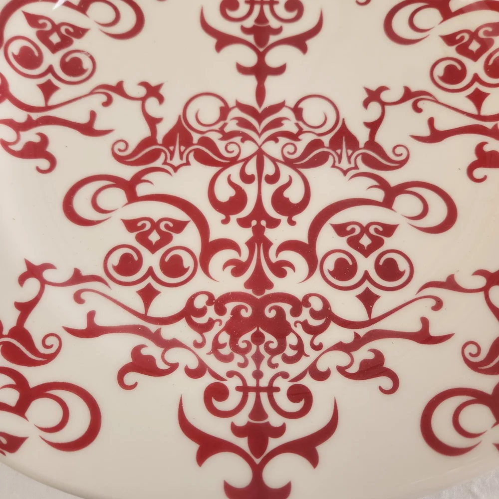 Pottery Barn VERSAILLES Red Dinner Plate